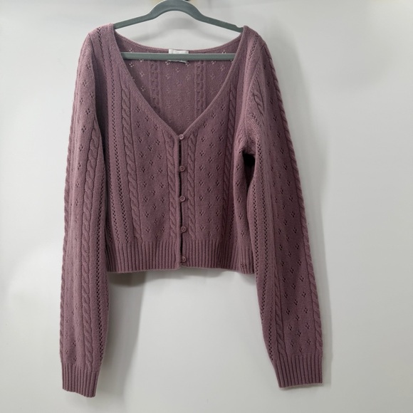 Aritzia Wilfred Cardigan romy 100% wool cropped
Cardigan purple - Picture 4 of 10
